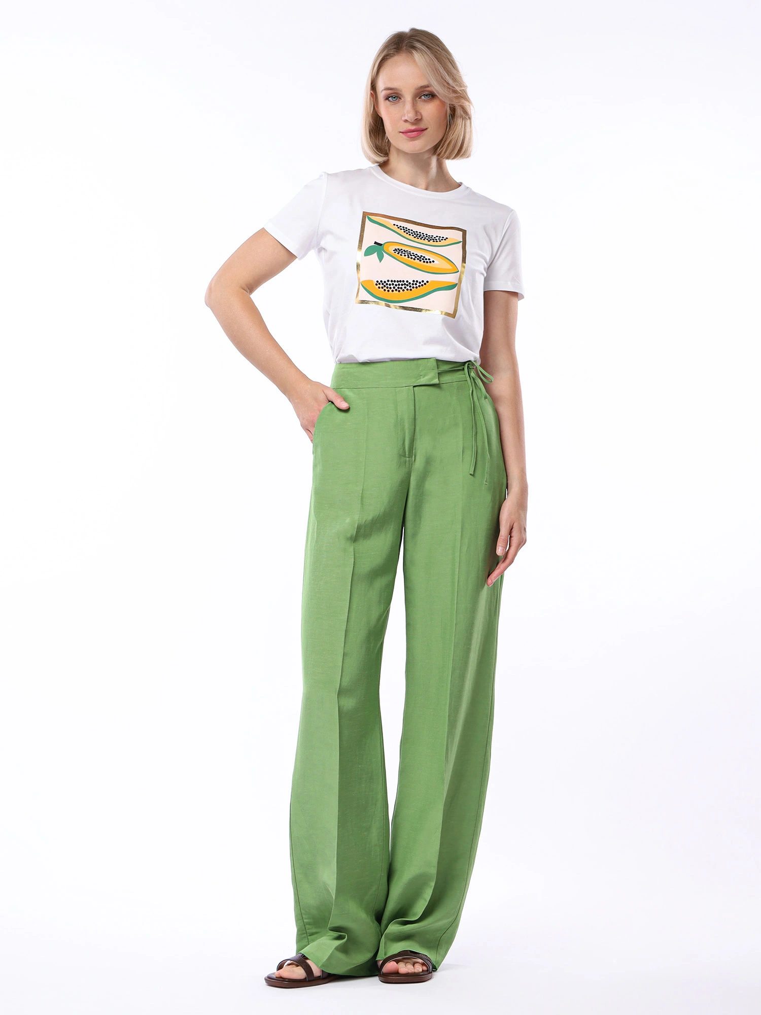 Брюки из смесовой вискозы свободного кроя